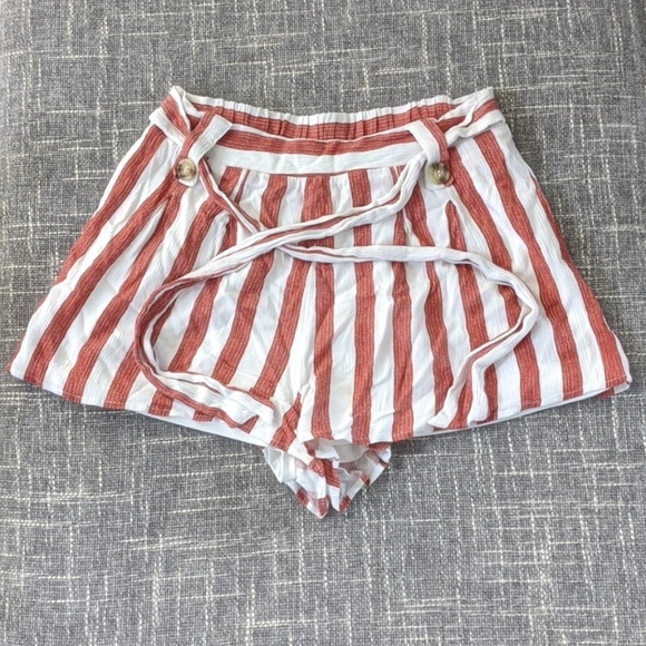 Red and White Striped Crepe Shorts - Picture 1 of 3